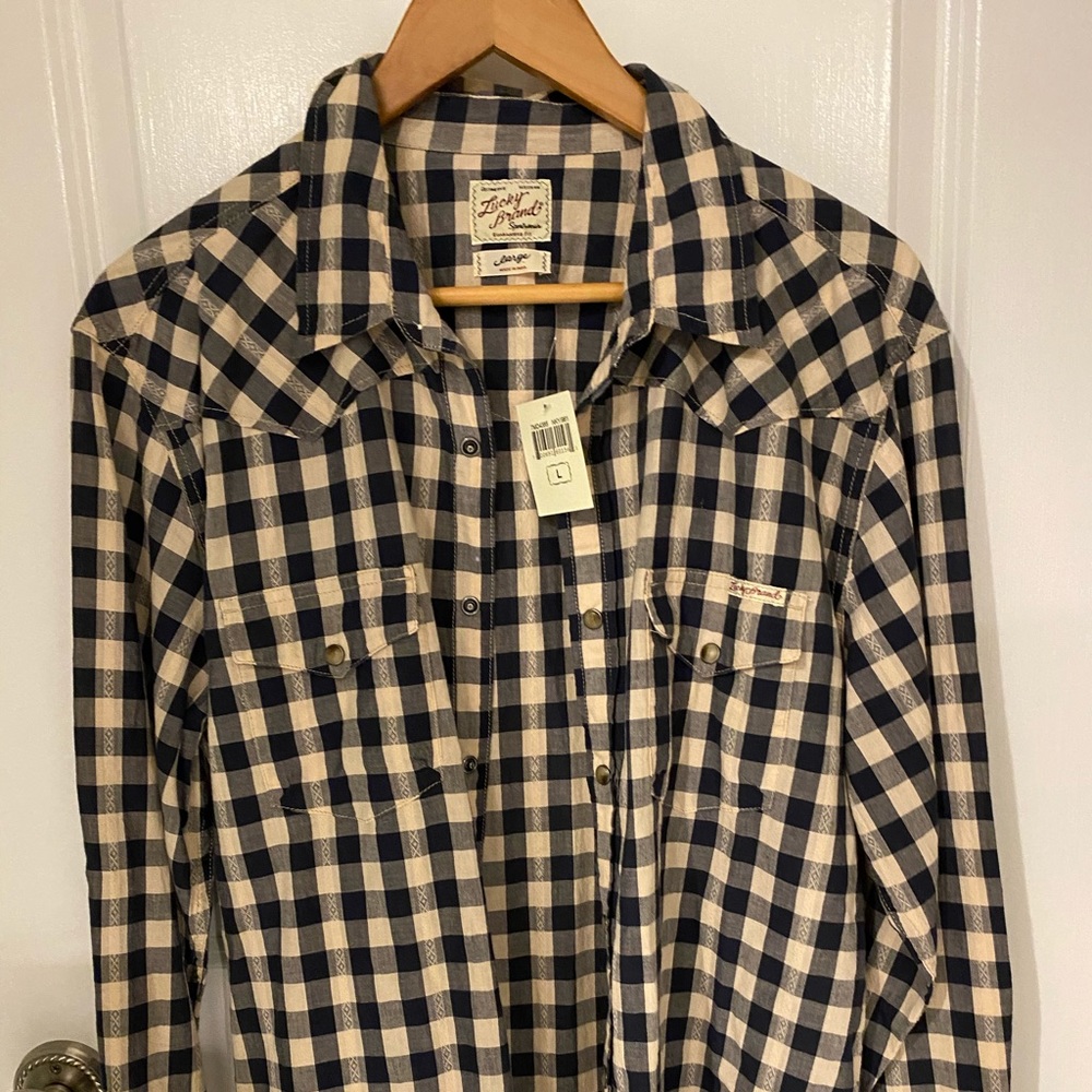 Men’s Lucky button down shirt! Size L